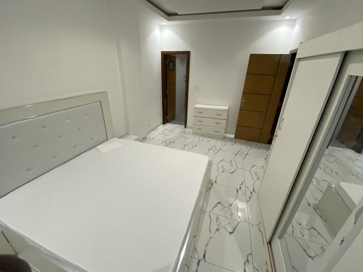 Apartament Chez El Hadji Et Hamidou Dakar Zewnętrze zdjęcie